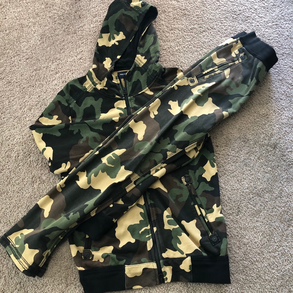 TRUE RELIGION camo full-zip hoodie/pants tracksuit